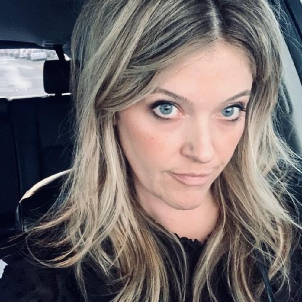 Meet your Posher, Stephanie